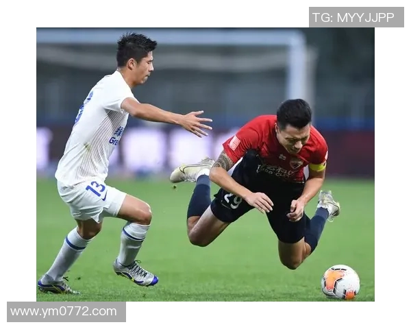 深圳足球队进攻战术解析与球队风格深度剖析