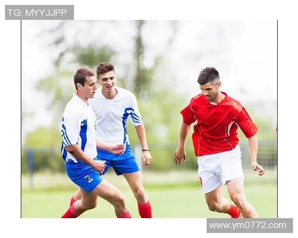 南京飞盘队防守策略揭秘：如何在比赛中掌控节奏与空间